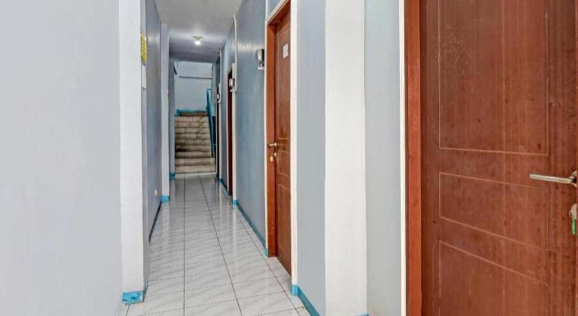 Готель Spot On 90147 Gosepa Ambengan Plaza Сурабая Екстер'єр фото